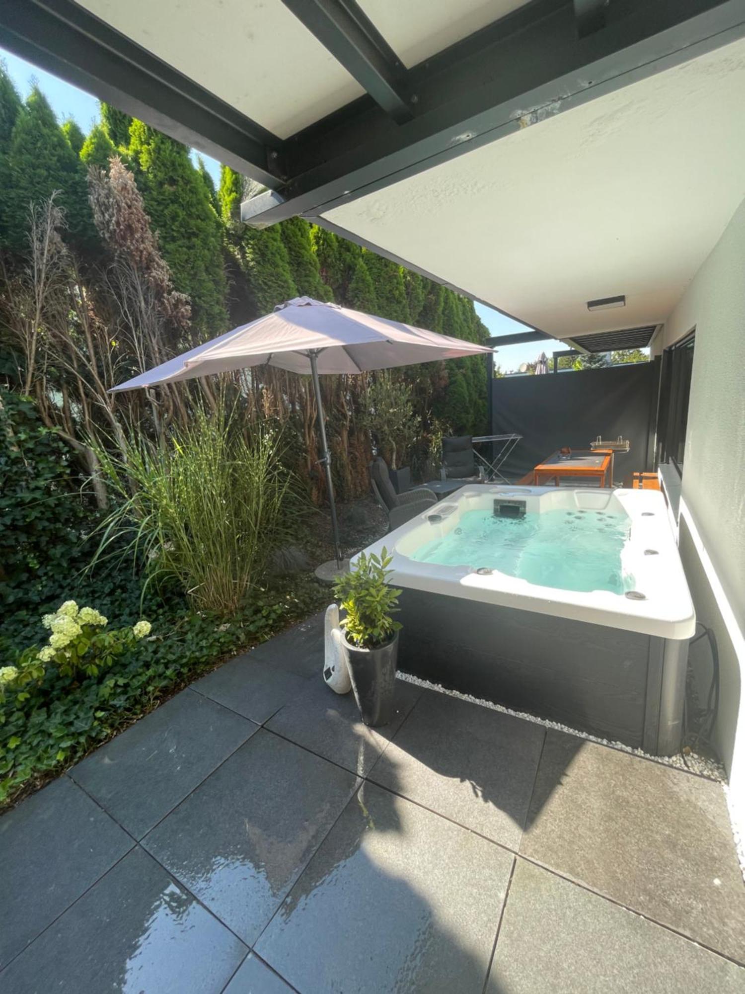Rosmarin - Kuschelige Fewo - Romantik & Entspannung Im Whirlpool Auf Privater Terrasse, Ruhe & Hund Willkommen - By Ferienwohnenamsee - Uberlingen Luaran gambar